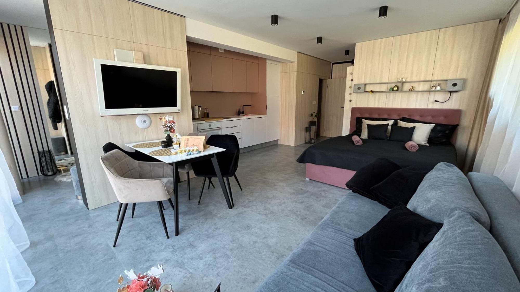 Apartmanhrabovob14 鲁容贝罗克 外观 照片
