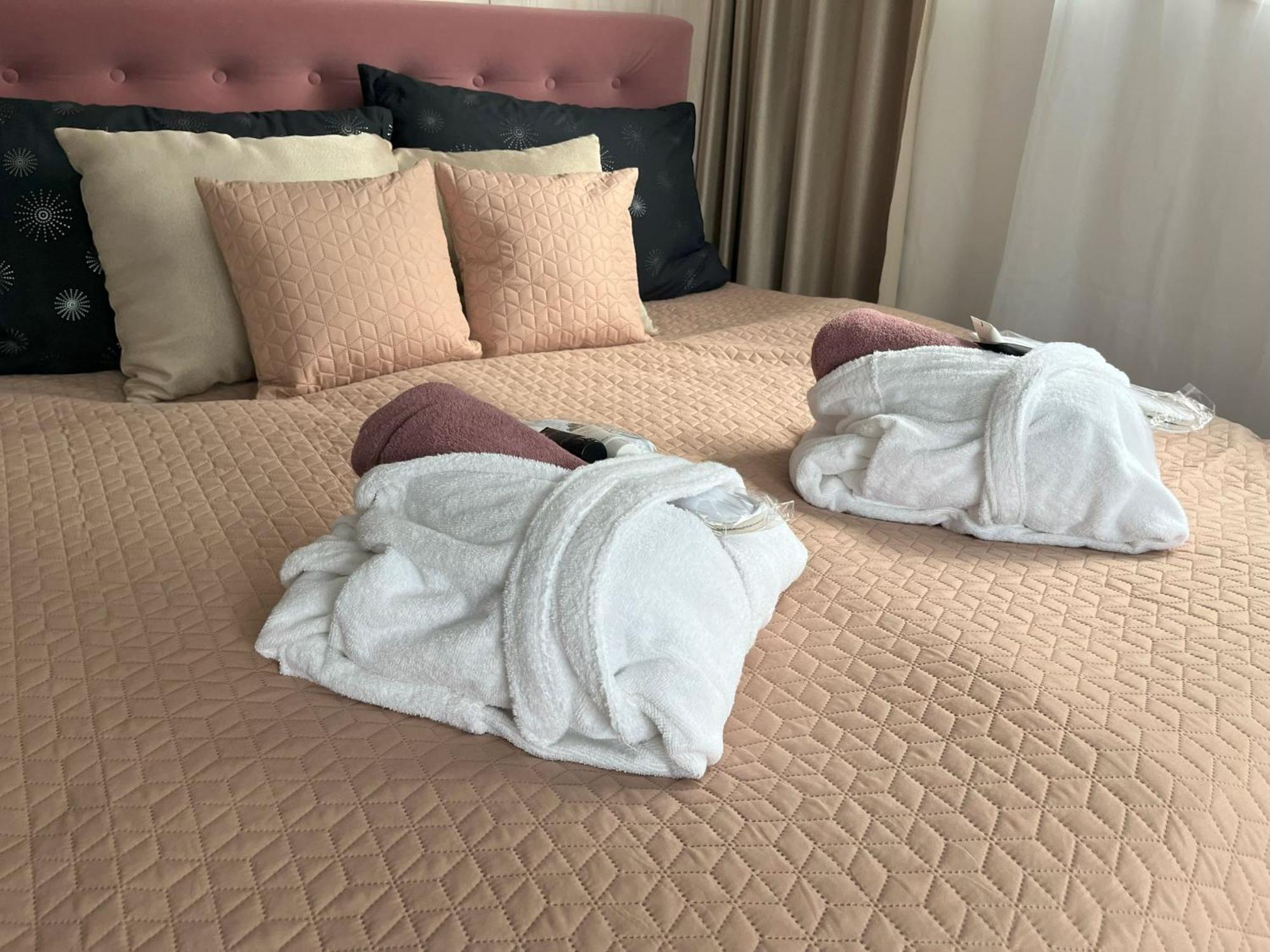 Apartmanhrabovob14 鲁容贝罗克 外观 照片